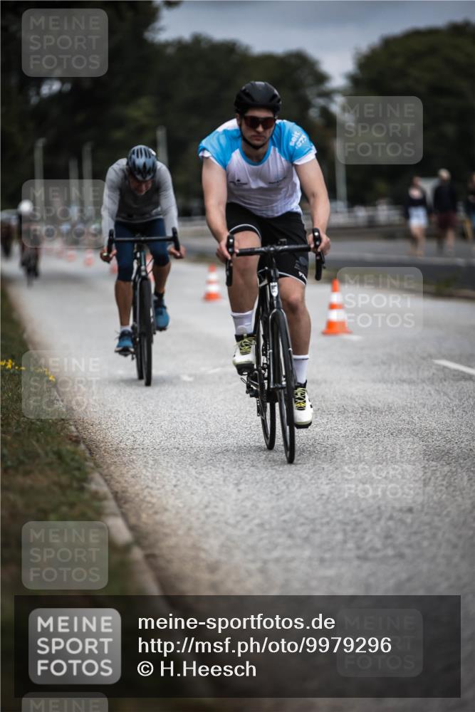 16.08.2026 - KN Förde Triathlon 2026 H.Heesch http://msf.ph/oto/9979296 16.08.2026 11:34:46 Radfahren 343, 345, 358, 374, 394, 400, 410 meine-sportfotos.de