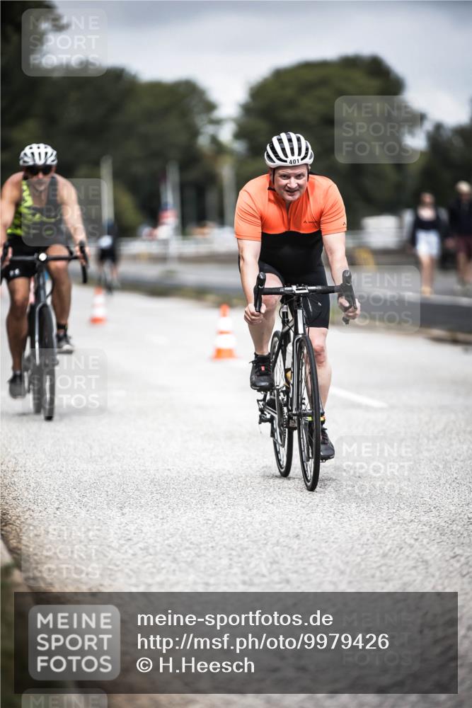 16.08.2026 - KN Förde Triathlon 2026 H.Heesch http://msf.ph/oto/9979426 16.08.2026 11:35:01 Radfahren 322, 356, 364, 401 meine-sportfotos.de