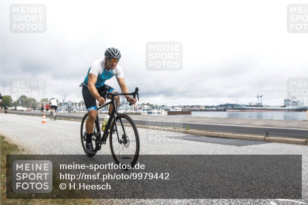 16.08.2026 - KN Förde Triathlon 2026 H.Heesch http://msf.ph/oto/9979442 16.08.2026 11:07:23 Radfahren 302, 322, 328, 345, 348, 371 meine-sportfotos.de