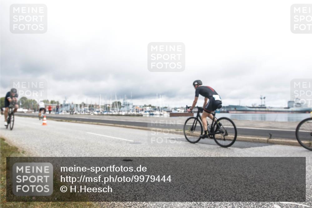 16.08.2026 - KN Förde Triathlon 2026 H.Heesch http://msf.ph/oto/9979444 16.08.2026 11:07:24 Radfahren 302, 322, 328 meine-sportfotos.de