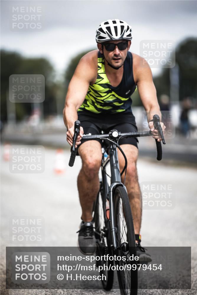 16.08.2026 - KN Förde Triathlon 2026 H.Heesch http://msf.ph/oto/9979454 16.08.2026 11:35:03 Radfahren 322, 356, 364, 401 meine-sportfotos.de