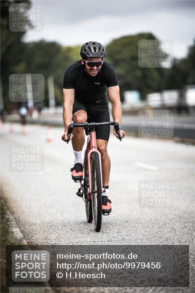 16.08.2026 - KN Förde Triathlon 2026 H.Heesch http://msf.ph/oto/9979456 16.08.2026 11:35:17 Radfahren 399 meine-sportfotos.de