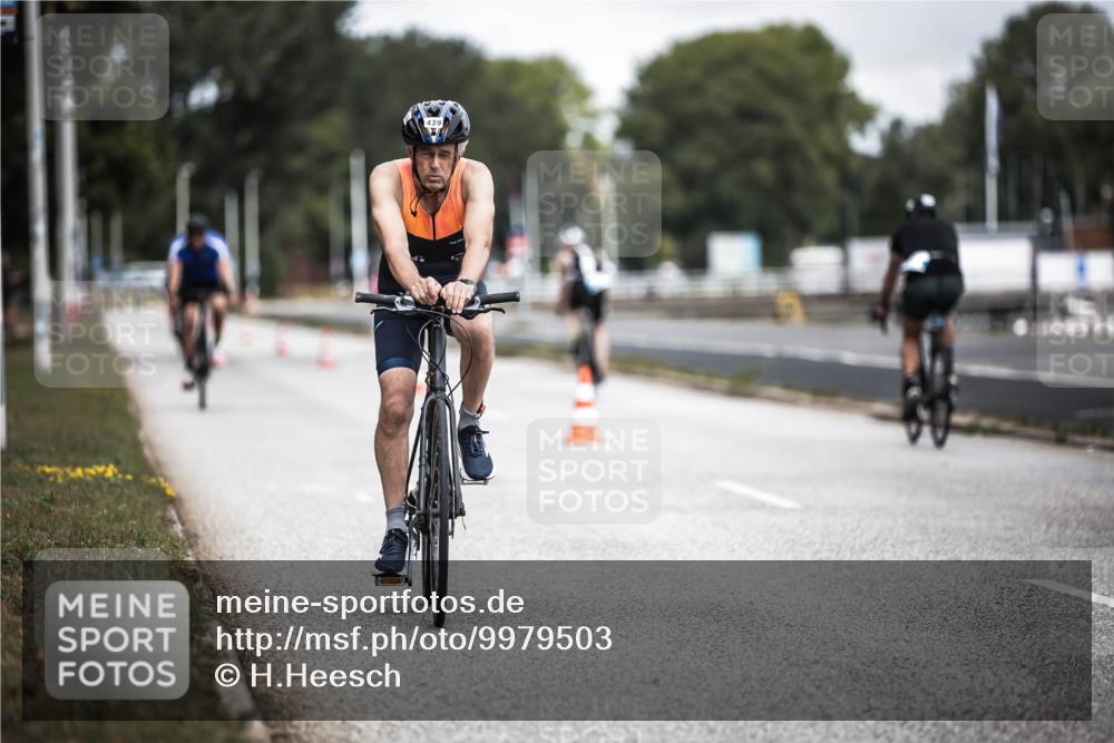16.08.2026 - KN Förde Triathlon 2026 H.Heesch http://msf.ph/oto/9979503 16.08.2026 11:35:31 Radfahren 354, 437, 439 meine-sportfotos.de