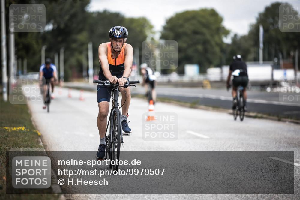 16.08.2026 - KN Förde Triathlon 2026 H.Heesch http://msf.ph/oto/9979507 16.08.2026 11:35:31 Radfahren 354, 437, 439 meine-sportfotos.de