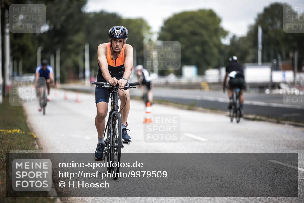 16.08.2026 - KN Förde Triathlon 2026 H.Heesch http://msf.ph/oto/9979509 16.08.2026 11:35:31 Radfahren 354, 437, 439 meine-sportfotos.de
