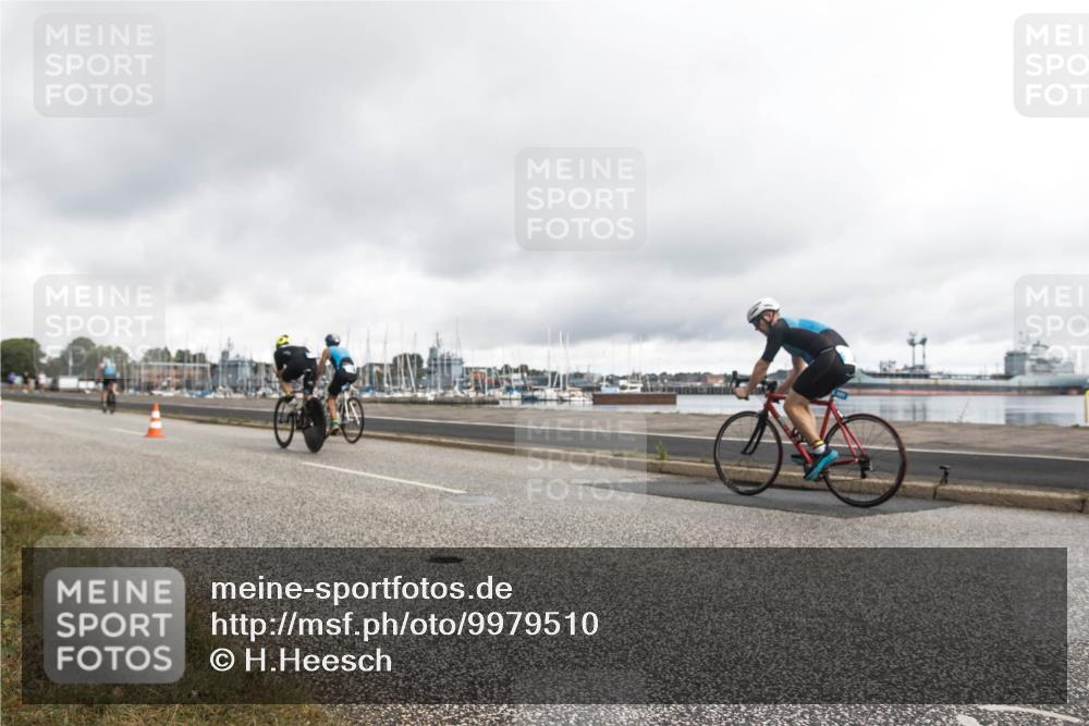 16.08.2026 - KN Förde Triathlon 2026 H.Heesch http://msf.ph/oto/9979510 16.08.2026 11:09:36 Radfahren 305, 330, 377, 389 meine-sportfotos.de