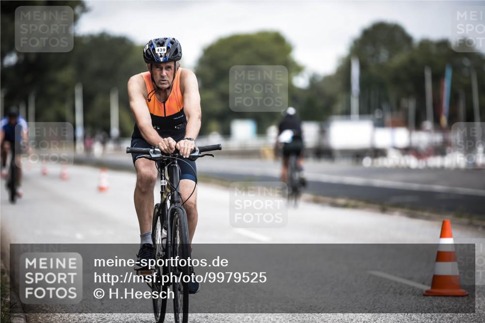 16.08.2026 - KN Förde Triathlon 2026 H.Heesch http://msf.ph/oto/9979525 16.08.2026 11:35:32 Radfahren 354, 392, 437, 439 meine-sportfotos.de