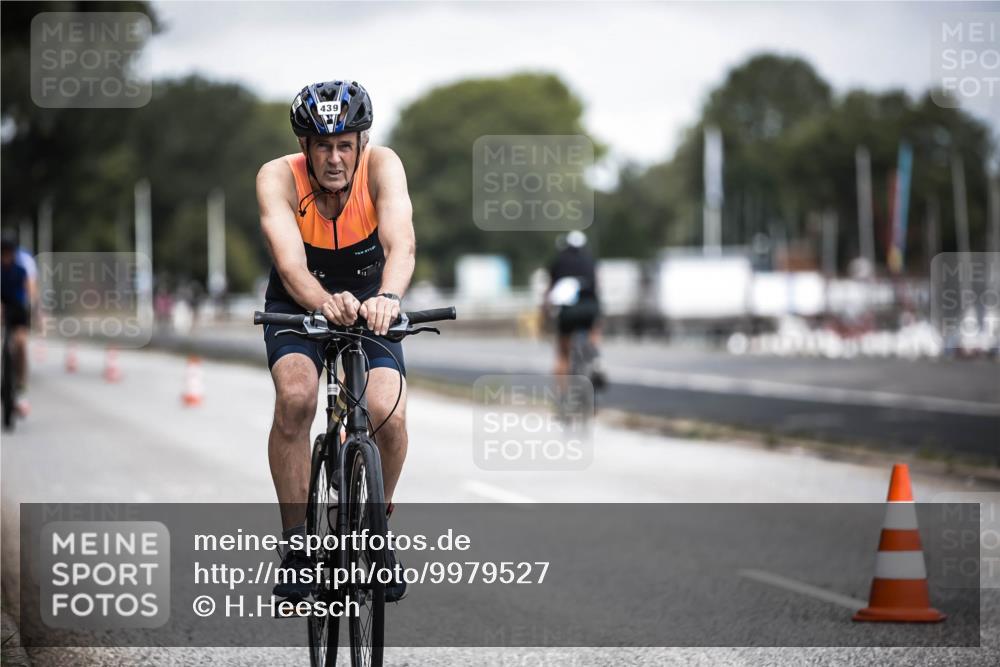 16.08.2026 - KN Förde Triathlon 2026 H.Heesch http://msf.ph/oto/9979527 16.08.2026 11:35:32 Radfahren 354, 392, 437, 439 meine-sportfotos.de