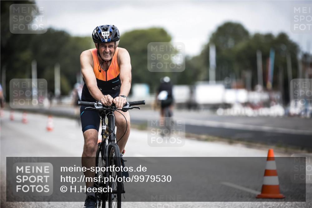 16.08.2026 - KN Förde Triathlon 2026 H.Heesch http://msf.ph/oto/9979530 16.08.2026 11:35:32 Radfahren 354, 392, 437, 439 meine-sportfotos.de