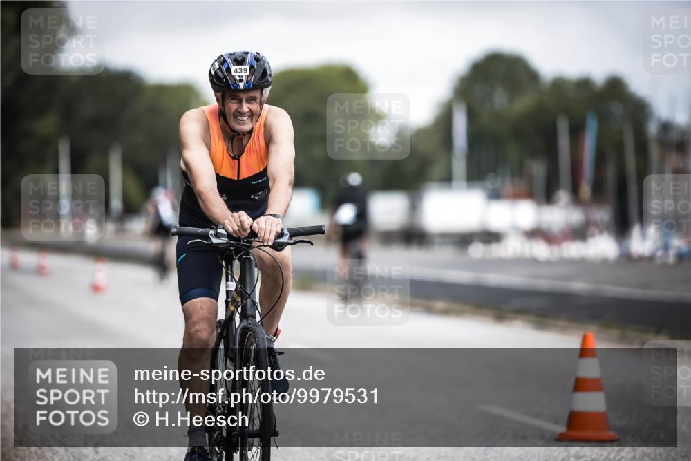 16.08.2026 - KN Förde Triathlon 2026 H.Heesch http://msf.ph/oto/9979531 16.08.2026 11:35:32 Radfahren 354, 392, 437, 439 meine-sportfotos.de
