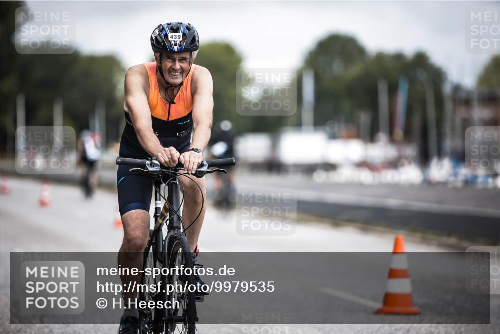 16.08.2026 - KN Förde Triathlon 2026 H.Heesch http://msf.ph/oto/9979535 16.08.2026 11:35:32 Radfahren 354, 392, 437, 439 meine-sportfotos.de