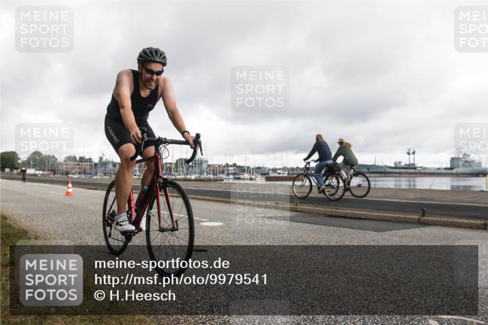 16.08.2026 - KN Förde Triathlon 2026 H.Heesch http://msf.ph/oto/9979541 16.08.2026 11:10:21 Radfahren 382 meine-sportfotos.de