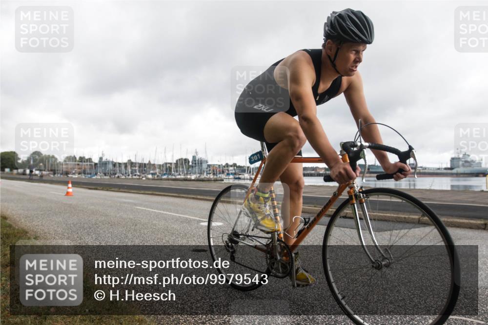 16.08.2026 - KN Förde Triathlon 2026 H.Heesch http://msf.ph/oto/9979543 16.08.2026 11:10:30 Radfahren 301, 310, 313, 323, 375, 383, 391 meine-sportfotos.de
