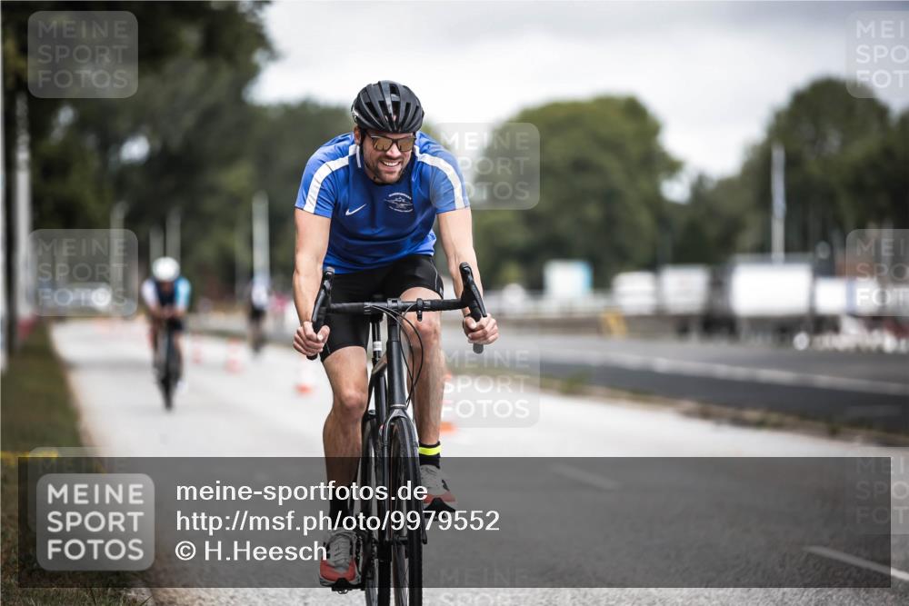 16.08.2026 - KN Förde Triathlon 2026 H.Heesch http://msf.ph/oto/9979552 16.08.2026 11:35:36 Radfahren 392, 412, 437, 439 meine-sportfotos.de