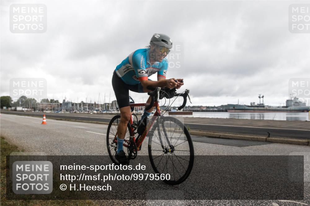 16.08.2026 - KN Förde Triathlon 2026 H.Heesch http://msf.ph/oto/9979560 16.08.2026 11:10:52 Radfahren 318, 338 meine-sportfotos.de