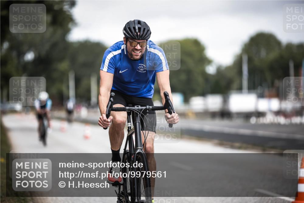 16.08.2026 - KN Förde Triathlon 2026 H.Heesch http://msf.ph/oto/9979561 16.08.2026 11:35:36 Radfahren 392, 412, 437, 439 meine-sportfotos.de