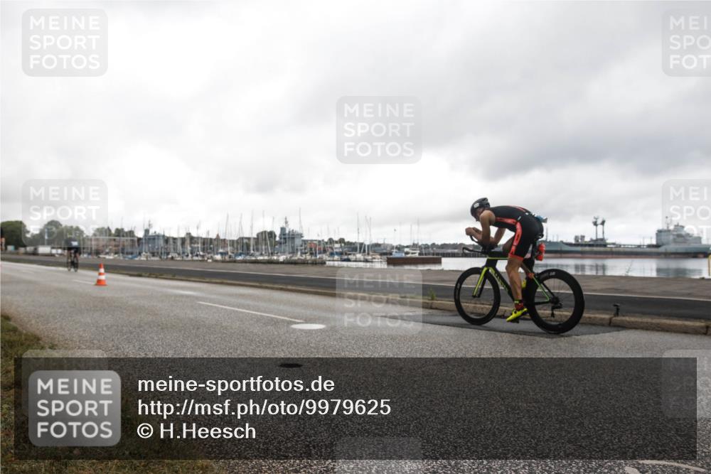 16.08.2026 - KN Förde Triathlon 2026 H.Heesch http://msf.ph/oto/9979625 16.08.2026 11:11:59 Radfahren 337, 357, 369, 370, 389, 397 meine-sportfotos.de