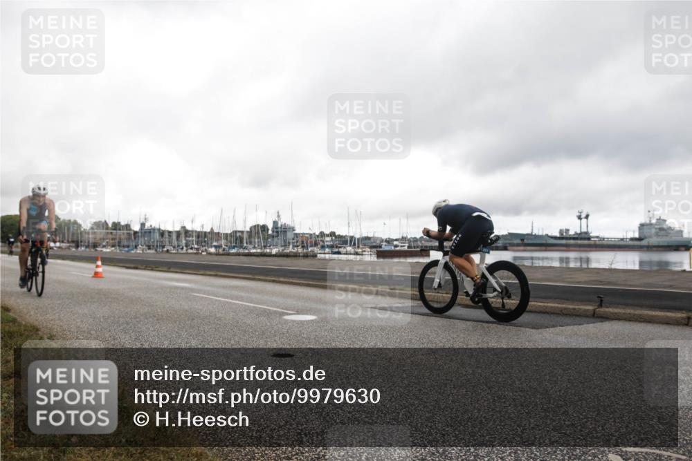 16.08.2026 - KN Förde Triathlon 2026 H.Heesch http://msf.ph/oto/9979630 16.08.2026 11:12:01 Radfahren 357, 369, 370, 389, 393, 397 meine-sportfotos.de