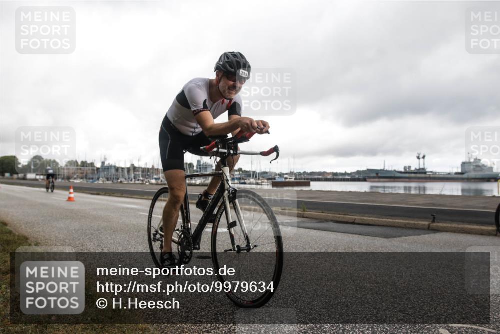 16.08.2026 - KN Förde Triathlon 2026 H.Heesch http://msf.ph/oto/9979634 16.08.2026 11:12:03 Radfahren 312, 357, 369, 389, 393 meine-sportfotos.de