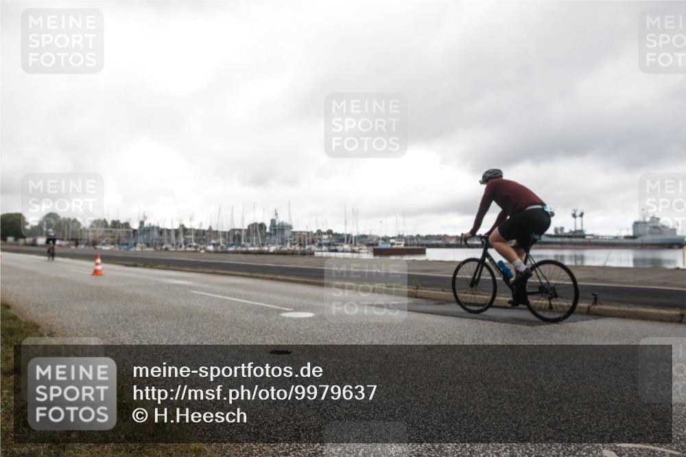 16.08.2026 - KN Förde Triathlon 2026 H.Heesch http://msf.ph/oto/9979637 16.08.2026 11:12:03 Radfahren 312, 357, 369, 389, 393 meine-sportfotos.de