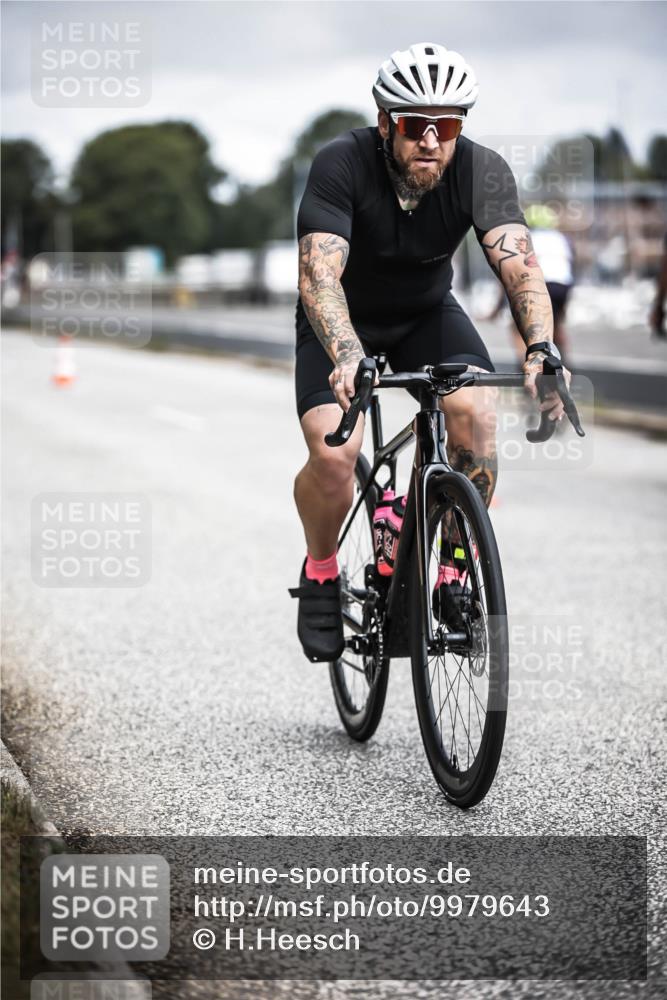 16.08.2026 - KN Förde Triathlon 2026 H.Heesch http://msf.ph/oto/9979643 16.08.2026 11:36:18 Radfahren 334, 409, 421 meine-sportfotos.de