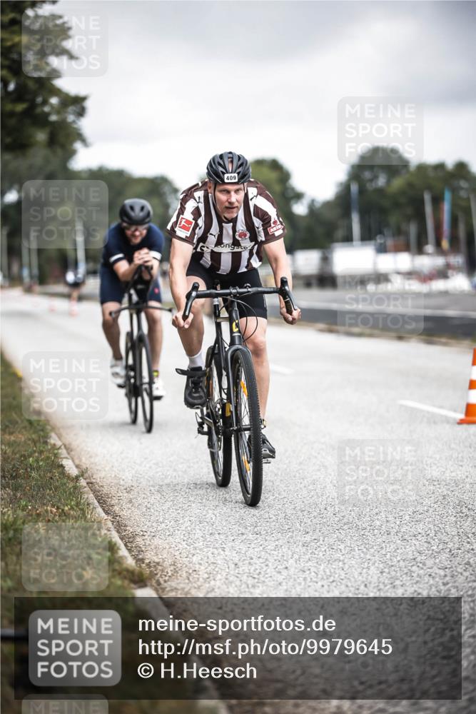 16.08.2026 - KN Förde Triathlon 2026 H.Heesch http://msf.ph/oto/9979645 16.08.2026 11:36:22 Radfahren 334, 409 meine-sportfotos.de