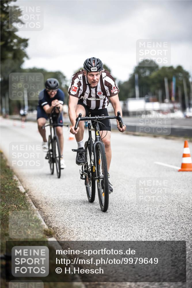 16.08.2026 - KN Förde Triathlon 2026 H.Heesch http://msf.ph/oto/9979649 16.08.2026 11:36:22 Radfahren 334, 409 meine-sportfotos.de