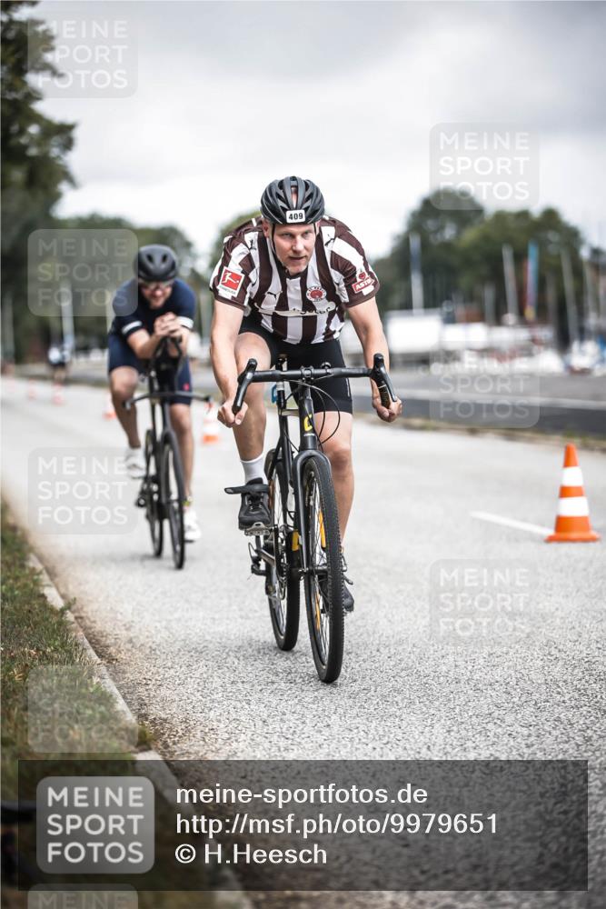 16.08.2026 - KN Förde Triathlon 2026 H.Heesch http://msf.ph/oto/9979651 16.08.2026 11:36:22 Radfahren 334, 409 meine-sportfotos.de