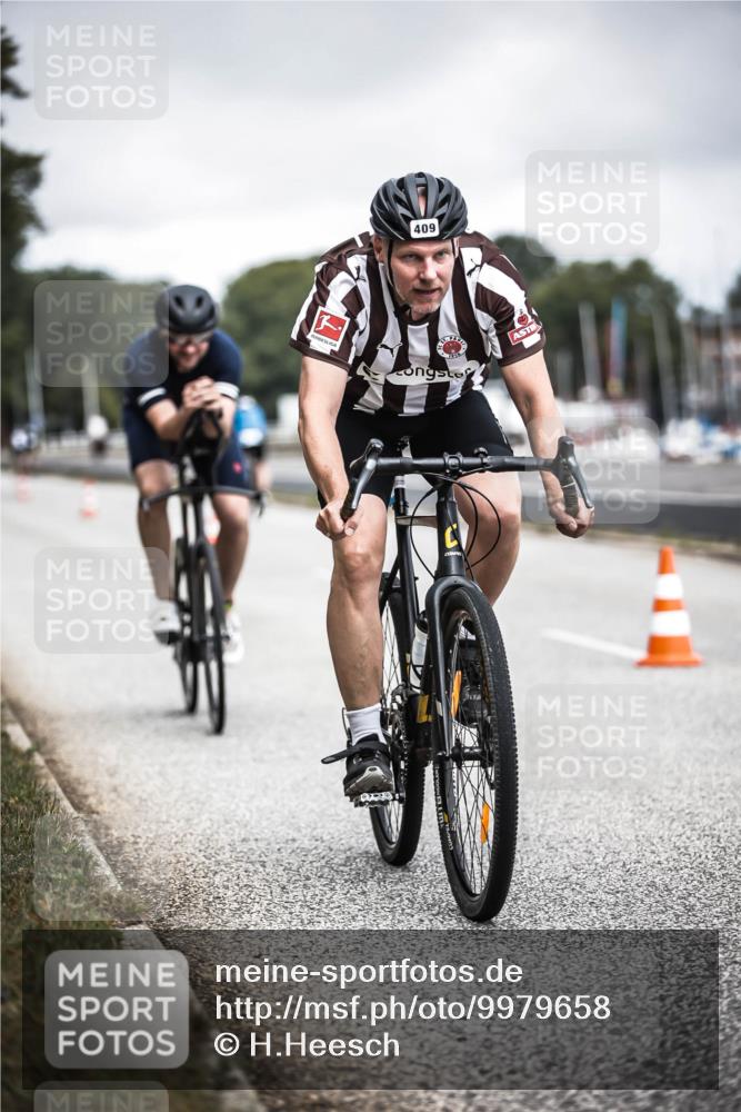 16.08.2026 - KN Förde Triathlon 2026 H.Heesch http://msf.ph/oto/9979658 16.08.2026 11:36:22 Radfahren 334, 409 meine-sportfotos.de