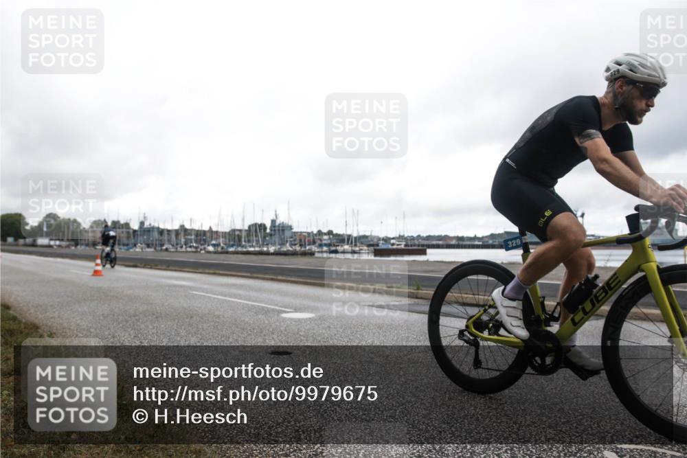 16.08.2026 - KN Förde Triathlon 2026 H.Heesch http://msf.ph/oto/9979675 16.08.2026 11:13:19 Radfahren 321, 329, 379, 385, 399 meine-sportfotos.de