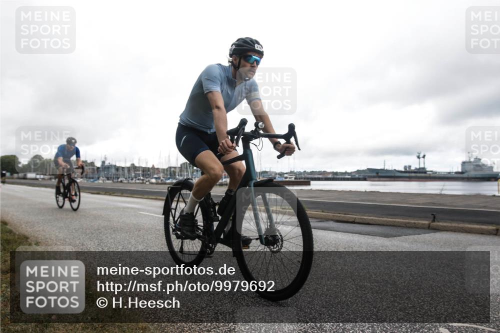 16.08.2026 - KN Förde Triathlon 2026 H.Heesch http://msf.ph/oto/9979692 16.08.2026 11:13:46 Radfahren 324, 336, 360, 376, 406, 411, 430 meine-sportfotos.de