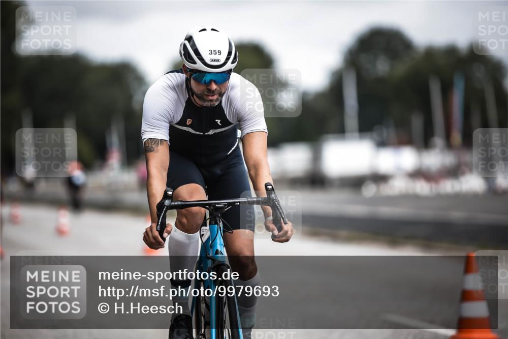 16.08.2026 - KN Förde Triathlon 2026 H.Heesch http://msf.ph/oto/9979693 16.08.2026 11:36:37 Radfahren 371, 435 meine-sportfotos.de