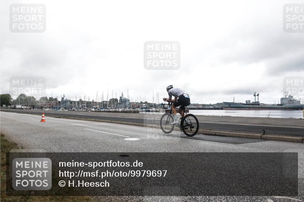 16.08.2026 - KN Förde Triathlon 2026 H.Heesch http://msf.ph/oto/9979697 16.08.2026 11:13:47 Radfahren 324, 327, 336, 360, 376, 406, 411, 430 meine-sportfotos.de