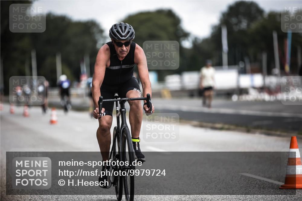 16.08.2026 - KN Förde Triathlon 2026 H.Heesch http://msf.ph/oto/9979724 16.08.2026 11:36:44 Radfahren  meine-sportfotos.de