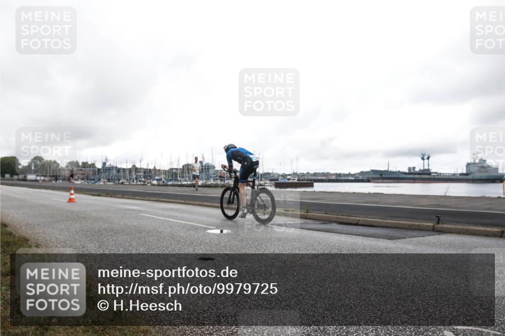 16.08.2026 - KN Förde Triathlon 2026 H.Heesch http://msf.ph/oto/9979725 16.08.2026 11:14:21 Radfahren 343, 437 meine-sportfotos.de