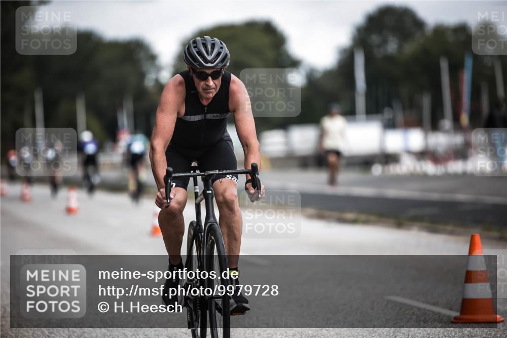 16.08.2026 - KN Förde Triathlon 2026 H.Heesch http://msf.ph/oto/9979728 16.08.2026 11:36:44 Radfahren  meine-sportfotos.de