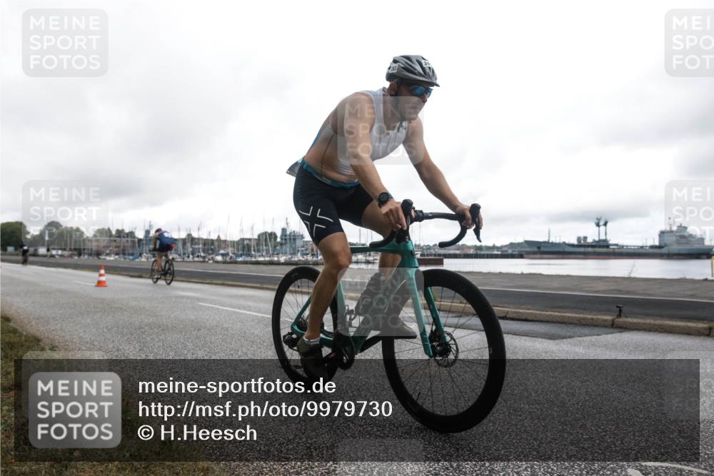 16.08.2026 - KN Förde Triathlon 2026 H.Heesch http://msf.ph/oto/9979730 16.08.2026 11:14:30 Radfahren 393, 398 meine-sportfotos.de
