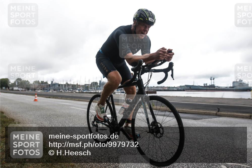 16.08.2026 - KN Förde Triathlon 2026 H.Heesch http://msf.ph/oto/9979732 16.08.2026 11:14:36 Radfahren 328, 398, 432 meine-sportfotos.de