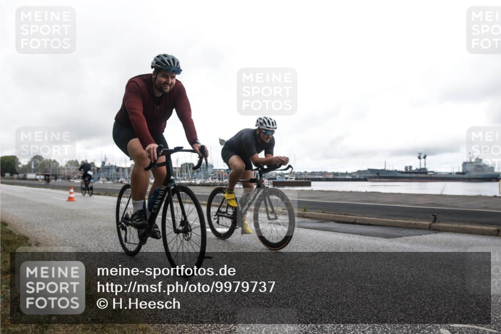 16.08.2026 - KN Förde Triathlon 2026 H.Heesch http://msf.ph/oto/9979737 16.08.2026 11:14:44 Radfahren 328, 350, 370, 396, 400 meine-sportfotos.de