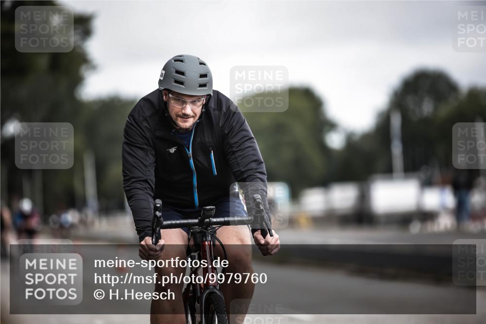 16.08.2026 - KN Förde Triathlon 2026 H.Heesch http://msf.ph/oto/9979760 16.08.2026 11:36:51 Radfahren 429, 436 meine-sportfotos.de