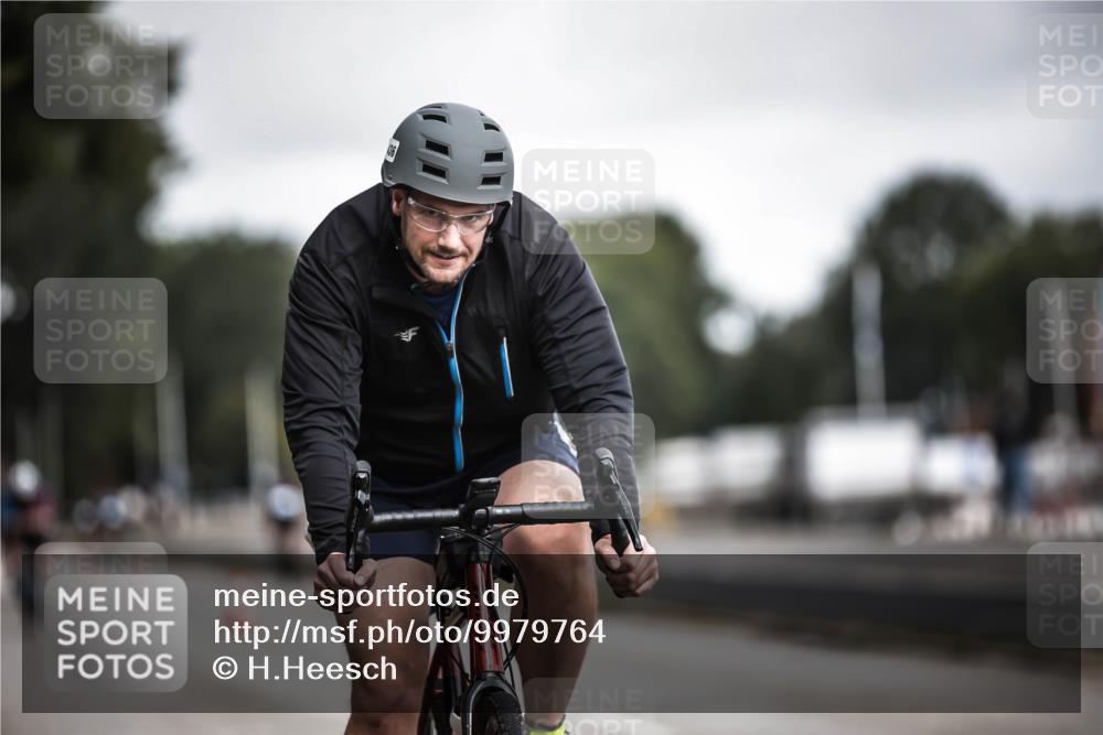 16.08.2026 - KN Förde Triathlon 2026 H.Heesch http://msf.ph/oto/9979764 16.08.2026 11:36:51 Radfahren 429, 436 meine-sportfotos.de