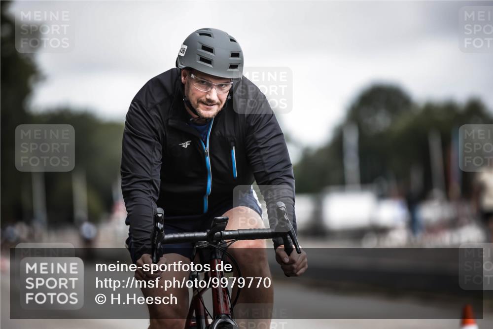 16.08.2026 - KN Förde Triathlon 2026 H.Heesch http://msf.ph/oto/9979770 16.08.2026 11:36:51 Radfahren 429, 436 meine-sportfotos.de