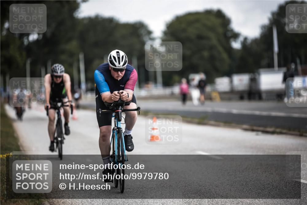 16.08.2026 - KN Förde Triathlon 2026 H.Heesch http://msf.ph/oto/9979780 16.08.2026 11:36:55 Radfahren 375, 422, 436 meine-sportfotos.de