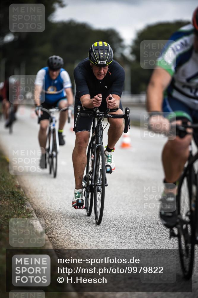 16.08.2026 - KN Förde Triathlon 2026 H.Heesch http://msf.ph/oto/9979822 16.08.2026 11:37:03 Radfahren 370, 398, 404, 407, 415 meine-sportfotos.de