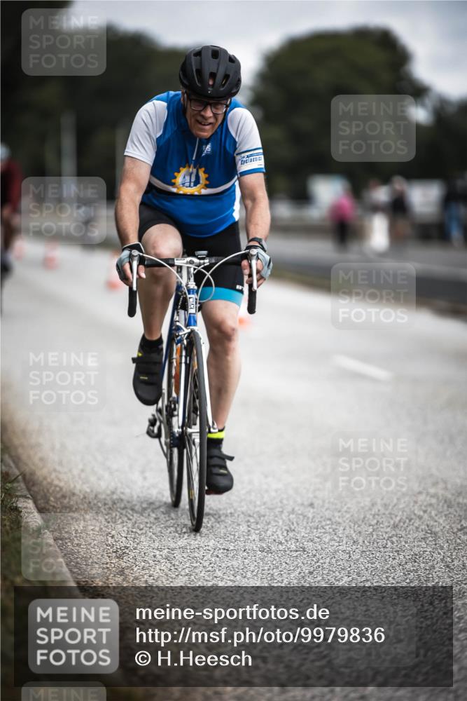 16.08.2026 - KN Förde Triathlon 2026 H.Heesch http://msf.ph/oto/9979836 16.08.2026 11:37:04 Radfahren 370, 398, 404, 407, 415 meine-sportfotos.de