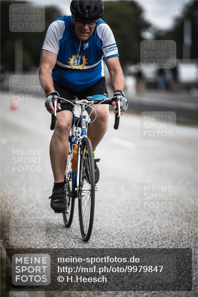 16.08.2026 - KN Förde Triathlon 2026 H.Heesch http://msf.ph/oto/9979847 16.08.2026 11:37:05 Radfahren 370, 398, 404, 407, 415 meine-sportfotos.de