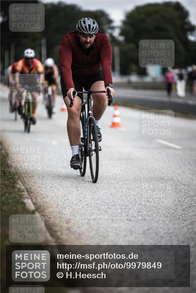 16.08.2026 - KN Förde Triathlon 2026 H.Heesch http://msf.ph/oto/9979849 16.08.2026 11:37:07 Radfahren 370, 398, 404, 407, 415 meine-sportfotos.de