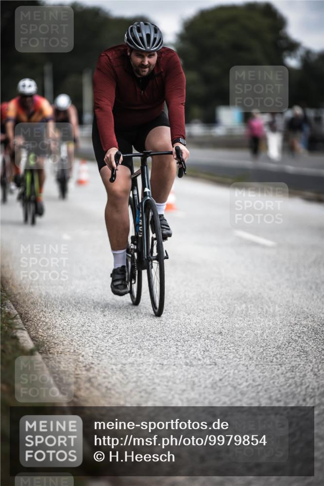 16.08.2026 - KN Förde Triathlon 2026 H.Heesch http://msf.ph/oto/9979854 16.08.2026 11:37:07 Radfahren 370, 398, 404, 407, 415 meine-sportfotos.de
