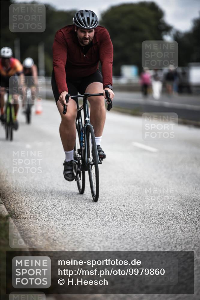 16.08.2026 - KN Förde Triathlon 2026 H.Heesch http://msf.ph/oto/9979860 16.08.2026 11:37:07 Radfahren 370, 398, 404, 407, 415 meine-sportfotos.de