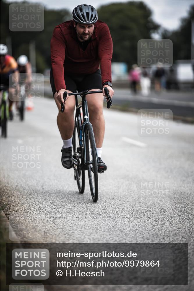 16.08.2026 - KN Förde Triathlon 2026 H.Heesch http://msf.ph/oto/9979864 16.08.2026 11:37:07 Radfahren 370, 398, 404, 407, 415 meine-sportfotos.de